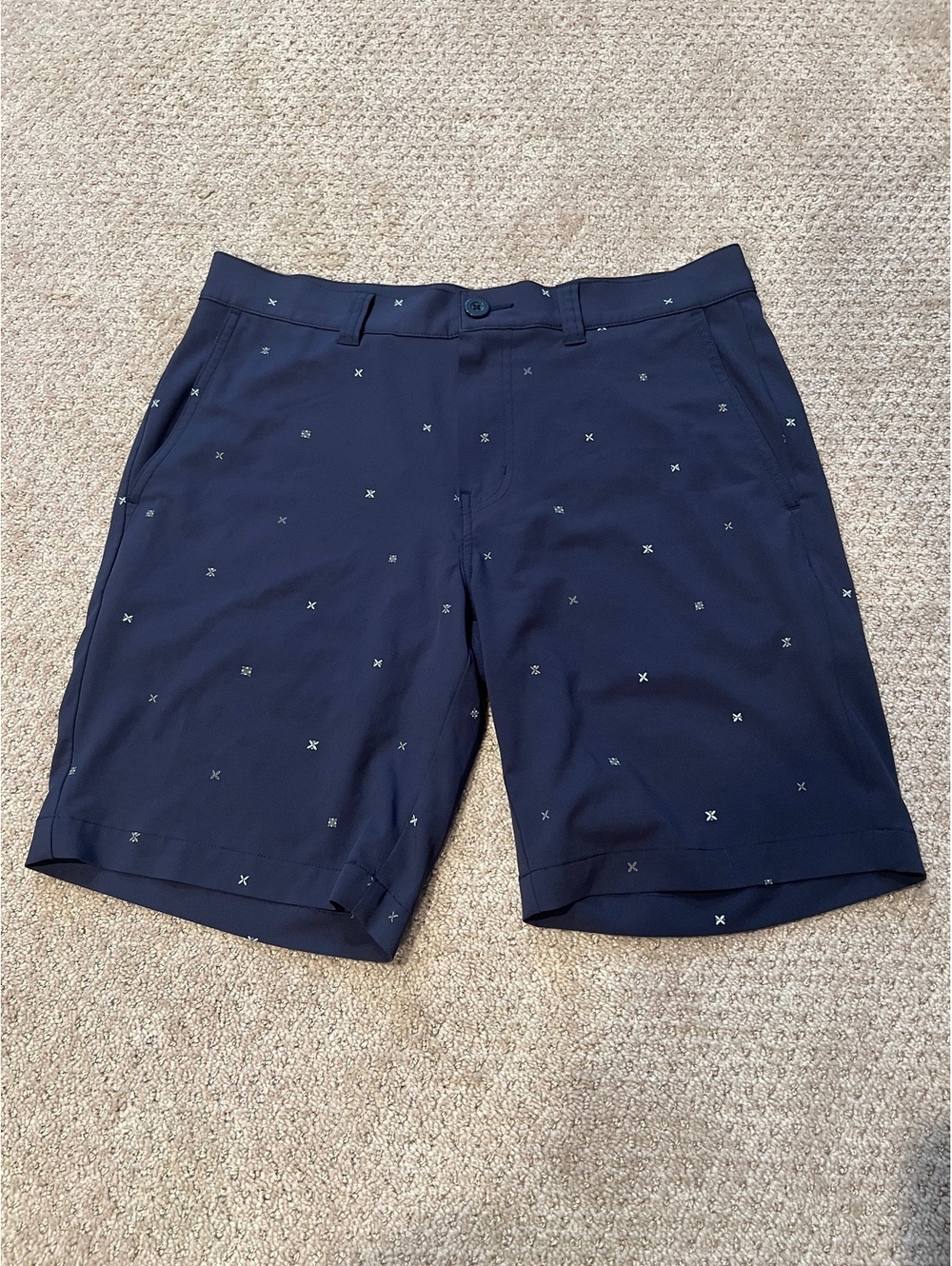 Travis Mathew Golf Shorts (32)